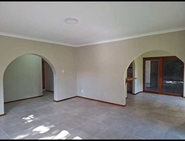 4 BEDROOM HOUSE FOR SALE IN BOSKLOOF